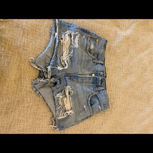 Levi high wasted Jean shorts
